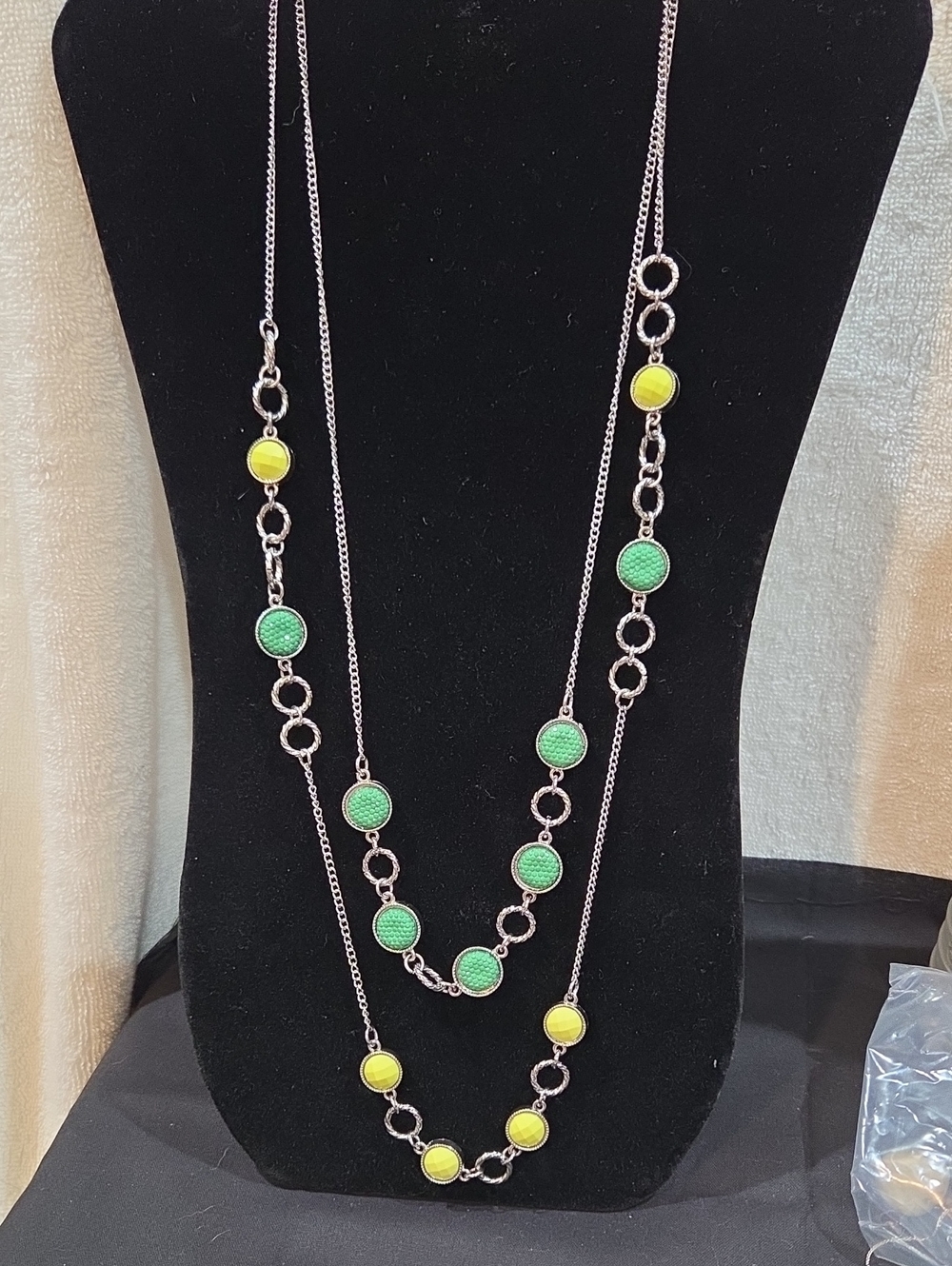 CHARMING CHARLIE NECKLACE